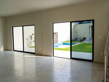 CASA EN RESIDENCIAL BURGOS
