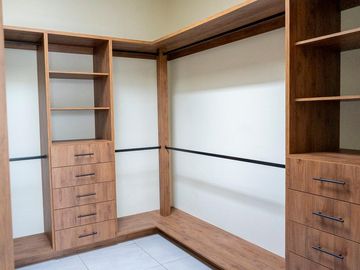 CASA EN RESIDENCIAL BURGOS