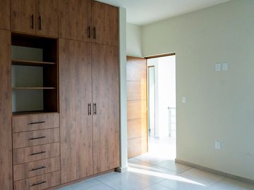 CASA EN RESIDENCIAL BURGOS