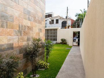 CASA EN RESIDENCIAL BURGOS