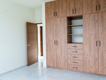 CASA EN RESIDENCIAL BURGOS