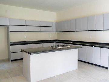 CASA EN RESIDENCIAL BURGOS