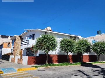 CASA USADA EN VENTA CALLE 18 DE JULIO ESQ. RIO DE LAS AV., COL. PERIODISTAS, PACHUCA, HGO.