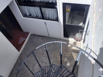 CASA USADA EN VENTA CALLE 18 DE JULIO ESQ. RIO DE LAS AV., COL. PERIODISTAS, PACHUCA, HGO.