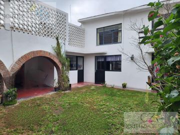 CASA USADA EN VENTA CALLE 18 DE JULIO ESQ. RIO DE LAS AV., COL. PERIODISTAS, PACHUCA, HGO.