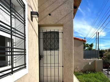 VENTA BERNAL OESTE CASA 3 AMBIENTES
