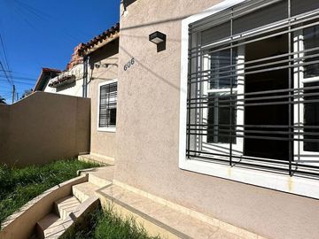 VENTA BERNAL OESTE CASA 3 AMBIENTES