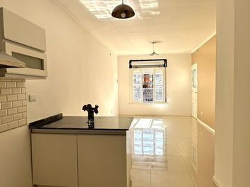 VENTA BERNAL OESTE CASA 3 AMBIENTES