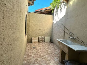VENTA BERNAL OESTE CASA 3 AMBIENTES