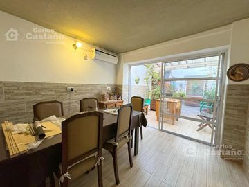 PH Tipo Casa Ideal 2 Familias o Renta en PB y PA a 3/C de Av. Maipu.
