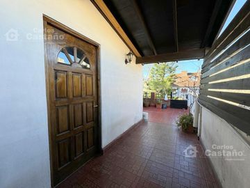 PH Tipo Casa Ideal 2 Familias o Renta en PB y PA a 3/C de Av. Maipu.