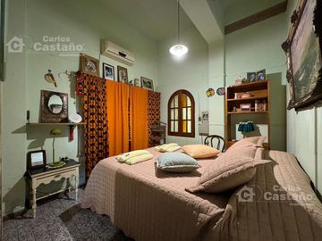 PH Tipo Casa Ideal 2 Familias o Renta en PB y PA a 3/C de Av. Maipu.