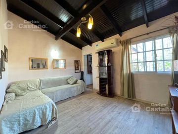 PH Tipo Casa Ideal 2 Familias o Renta en PB y PA a 3/C de Av. Maipu.