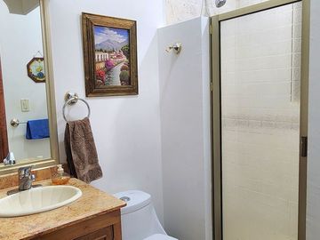 Casa en venta en frac. Valle Real, zona norte de Aguascaliente