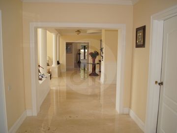 Casa en venta en Club de Golf los Encinos