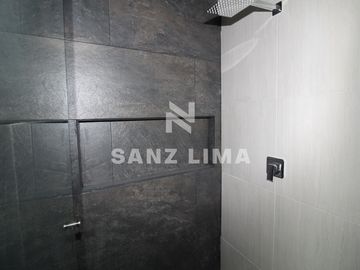 Pedregal del Junco: Bella casa en clúster con finos acabados y diseño exclusivo.