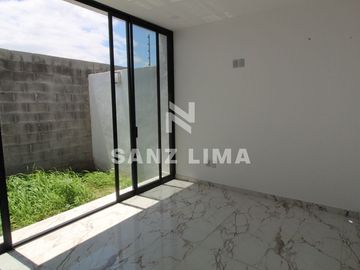 Pedregal del Junco: Bella casa en clúster con finos acabados y diseño exclusivo.