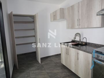 Pedregal del Junco: Bella casa en clúster con finos acabados y diseño exclusivo.