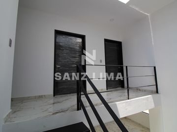 Pedregal del Junco: Bella casa en clúster con finos acabados y diseño exclusivo.