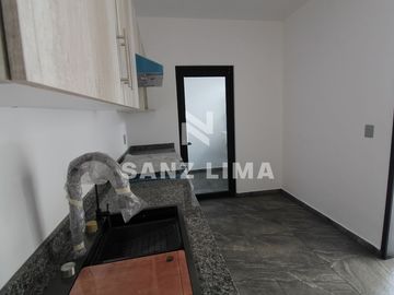 Pedregal del Junco: Bella casa en clúster con finos acabados y diseño exclusivo.
