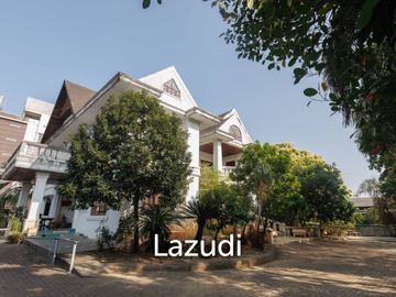 Spacious 4 bedroom House with Garden for sale