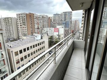 Departamento en Venta en Metro U Catolica | Departamento Venta 1D1B y Bod | Santiago Centro | One Propiedades