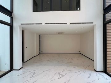4 Bedroom Condo for sale at The Primary V