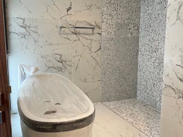 4 Bedroom Condo for sale at The Primary V