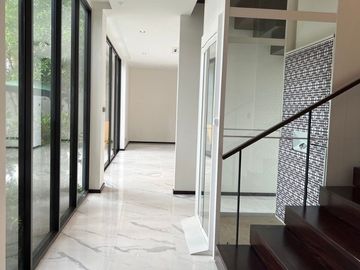 4 Bedroom Condo for sale at The Primary V