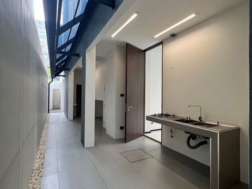 4 Bedroom Condo for sale at The Primary V