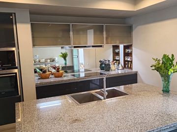 3 Bedroom 3 Bathroom condo for sale