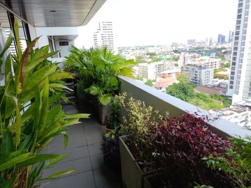 3 Bedroom 3 Bathroom condo for sale