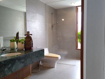 3 Bedroom 3 Bathroom condo for sale