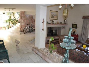 Casa para familia o empresa - Amplio Terreno Metro Los Dominicos