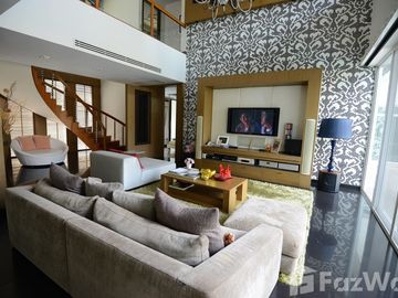 Stylish 2-story luxury single house for sale