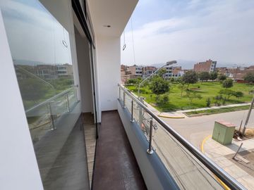 SE VENDE DEPAS EN ESTRENO FRENTE A PARQUE