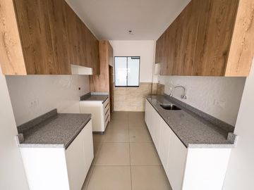 SE VENDE DEPAS EN ESTRENO FRENTE A PARQUE