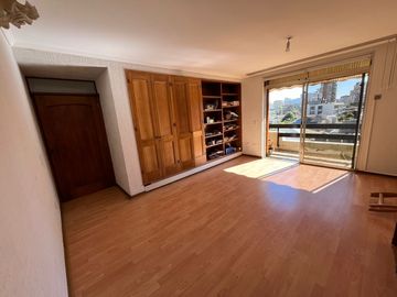 GRAN DEPARTAMENTO EN BARRIO ORIENTE