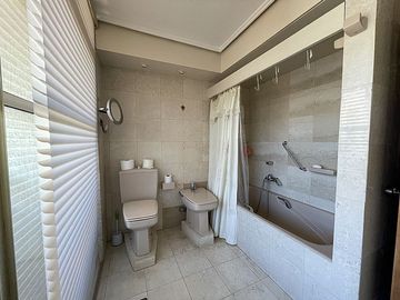 GRAN DEPARTAMENTO EN BARRIO ORIENTE