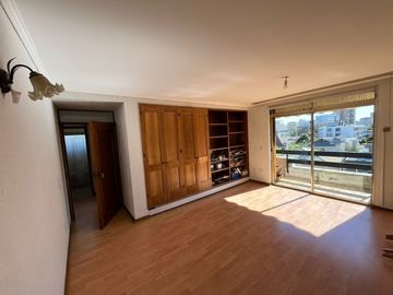 GRAN DEPARTAMENTO EN BARRIO ORIENTE