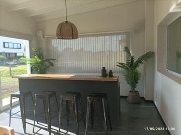 Casa de cinco ambientes con jardin y piscina en Greenville Barrio Cerrado Hudson