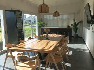 Casa de cinco ambientes con jardin y piscina en Greenville Barrio Cerrado Hudson