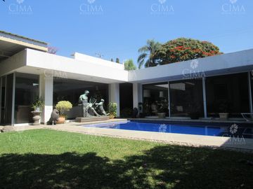 CASA DE UN SOLO NIVEL EN ACAPATZINGO - V336