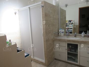 CASA DE UN SOLO NIVEL EN ACAPATZINGO - V336