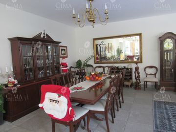 CASA DE UN SOLO NIVEL EN ACAPATZINGO - V336