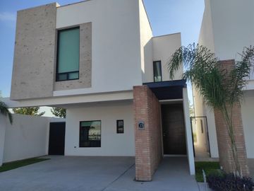 Casa nueva  en venta en Fraccionamiento La Rioja, Torreón Coahuila