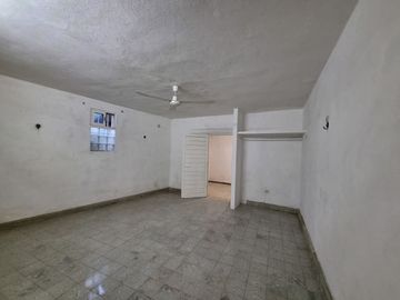 CASA DE UNA PLANTA EN VENTA EN EL CENTRO, MÉRIDA, CERCA DEL PARQUE DE LA ERMITA