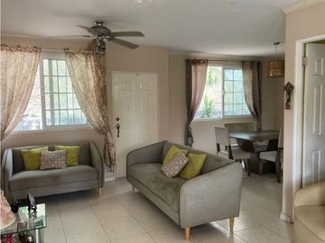 CASA DUPLEX EN VENTA EN BRISAS DEL GOLF PANAM