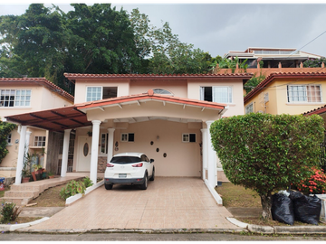 CASA DUPLEX EN VENTA EN BRISAS DEL GOLF PANAM