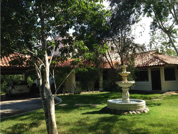 CHITRE / CASA DE CAMPO / 4300 M2 / CON CASA DE HUESPED